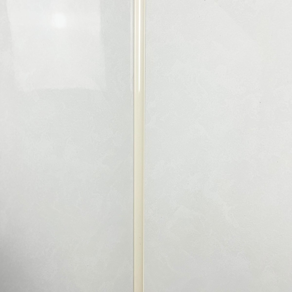 Pearl White Wet Wall Panel - WallPanels.com.au